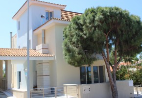 Detached Villa For Sale  in  Coral Bay