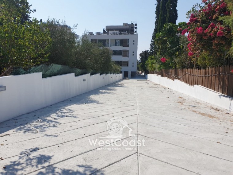 Penthouse For Sale  in  Amathounda