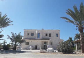 Detached Villa For Sale  in  Coral Bay