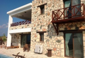 3 bedroom villa in Agia Marina (Pomos)