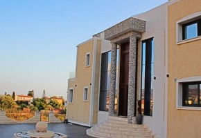 Detached Villa For Sale in Sea Caves - St.George, Paphos - S