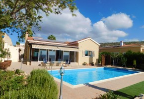 Bungalow For Sale in Peyia, Paphos - SL20741