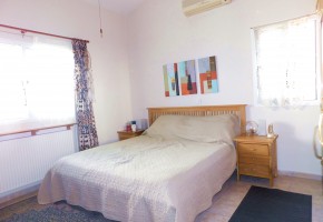 Bungalow For Sale  in  Peyia