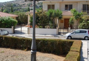 Detached Villa For Sale  in  Pyrgos