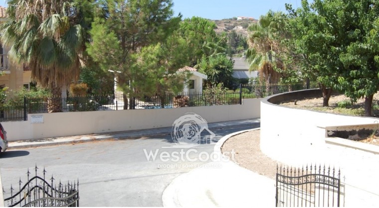 Detached Villa For Sale  in  Pyrgos