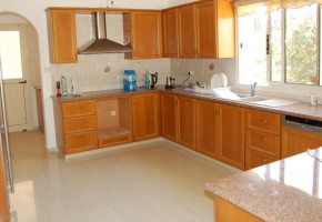 Detached Villa For Sale  in  Pyrgos