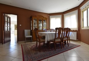 Detached Villa For Sale  in  Columbia