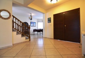 Detached Villa For Sale  in  Columbia