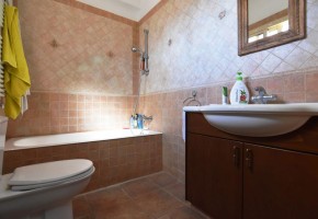 Detached Villa For Sale  in  Columbia