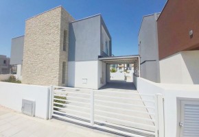 Detached Villa For Sale  in  Universal