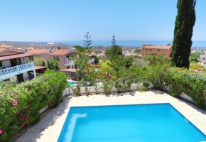 Detached Villa For Sale  in  Peyia