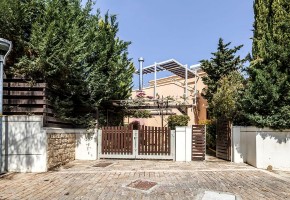 Detached Villa For Sale  in  Amathus