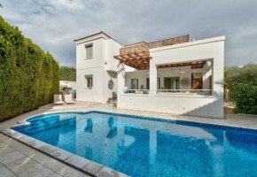 Detached Villa For Sale in Amathus, Limassol - SL21526