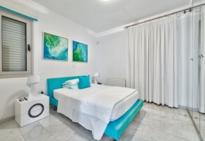 Detached Villa For Sale  in  Amathus