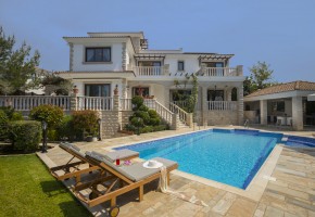 Detached Villa For Sale  in  Argaka