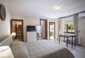 Detached Villa For Sale  in  Argaka