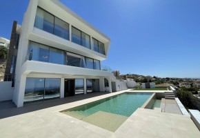 Detached Villa For Sale in Yeroskipou, Paphos - SL21833