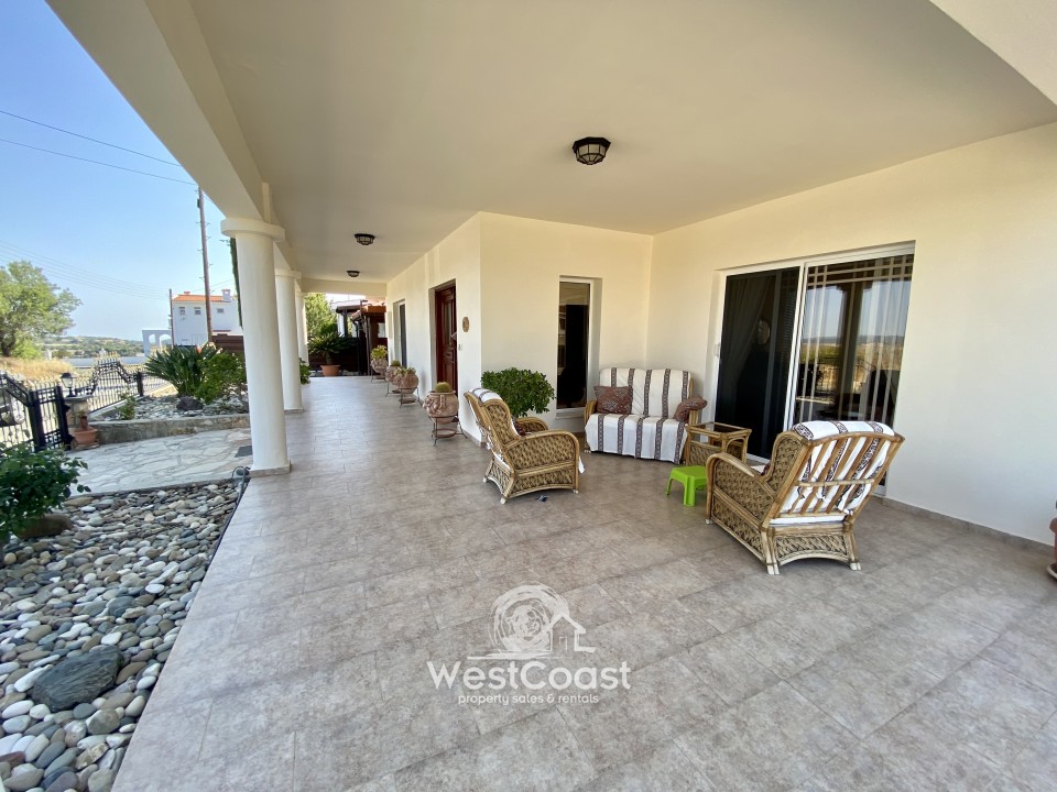Bungalow For Sale in Amargeti, Paphos SL22033