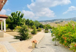 Bungalow For Sale  in  Armou