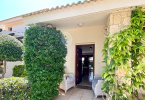 Town House For Sale  in  Aphrodite Hills