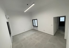 Building For Sale  in  Acheleia