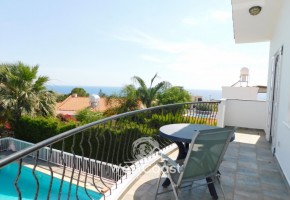 Detached Villa For Rent  in  Sea Caves - St.George