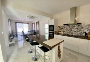 Detached Villa For Sale  in  Anarita