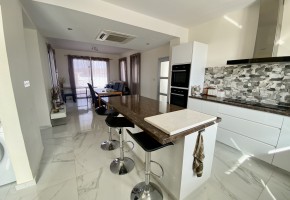 Detached Villa For Sale  in  Anarita