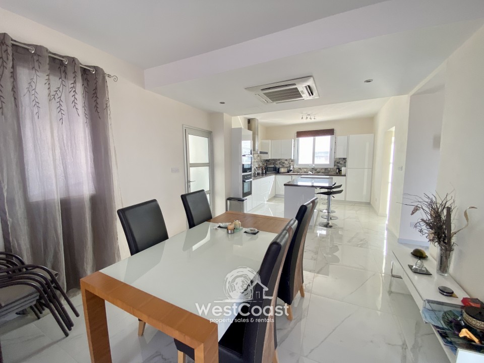 Detached Villa For Sale  in  Anarita