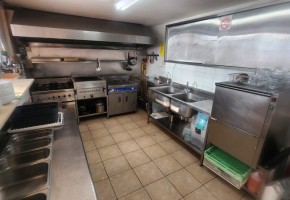 Shop For Rent  in  Kato Paphos
