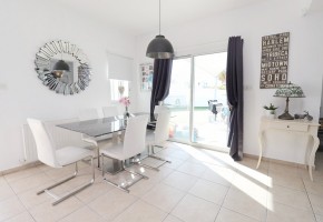 Detached Villa For Sale  in  Peyia