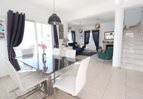Detached Villa For Sale  in  Peyia