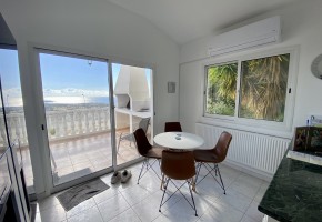 Bungalow For Sale  in  Peyia