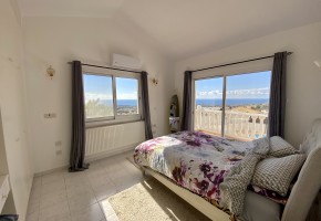 Bungalow For Sale  in  Peyia