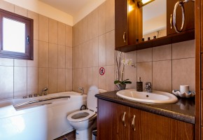 Detached Villa For Sale  in  Thrinia