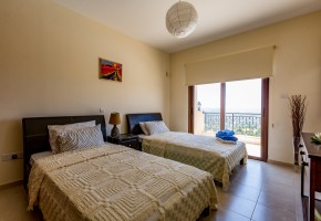 Detached Villa For Sale  in  Thrinia