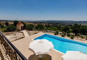 Detached Villa For Sale  in  Thrinia