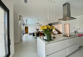 Detached Villa For Sale  in  Sea Caves - St.George