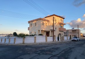 Detached Villa For Sale  in  Emba