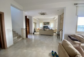 Detached Villa For Sale  in  Emba