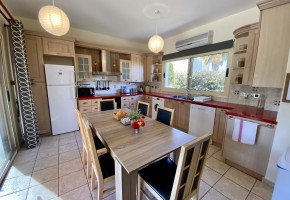 Detached Villa For Sale  in  Coral Bay