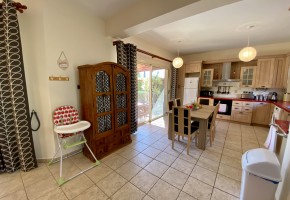 Detached Villa For Sale  in  Coral Bay