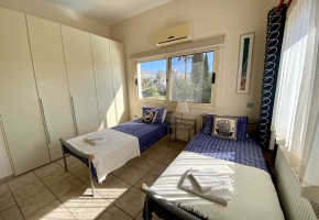 Detached Villa For Sale  in  Coral Bay