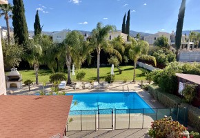 Detached Villa For Sale  in  Coral Bay