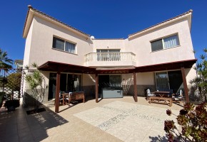Detached Villa For Sale  in  Coral Bay