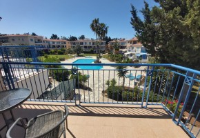 Town House For Sale  in  Universal
