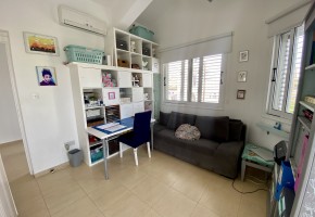 Semi Detached Villa For Sale  in  Tombs of the Kings