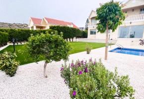 Detached Villa For Sale  in  Palodia