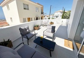 Town House For Sale  in  Peyia