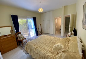 Bungalow For Sale  in  Peyia
